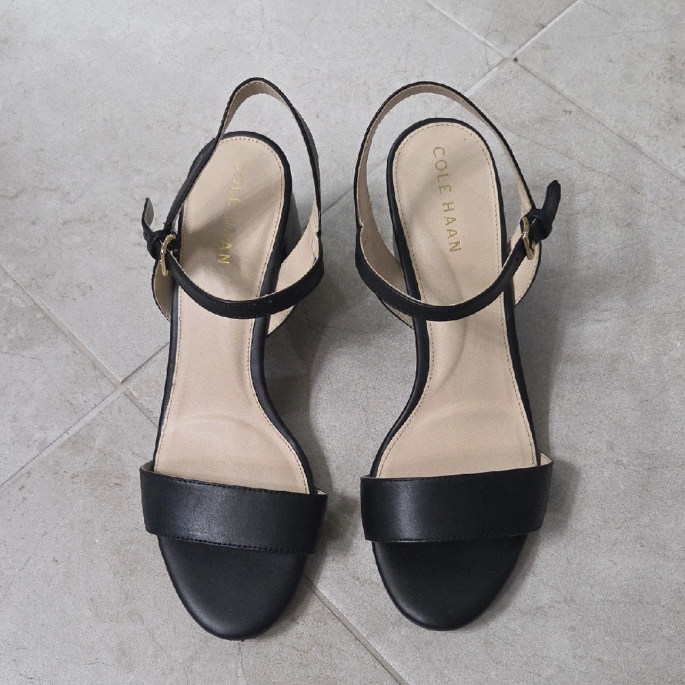 Beautiful Cole Haan Black Strappy Sandals In Great Condition! 7.5